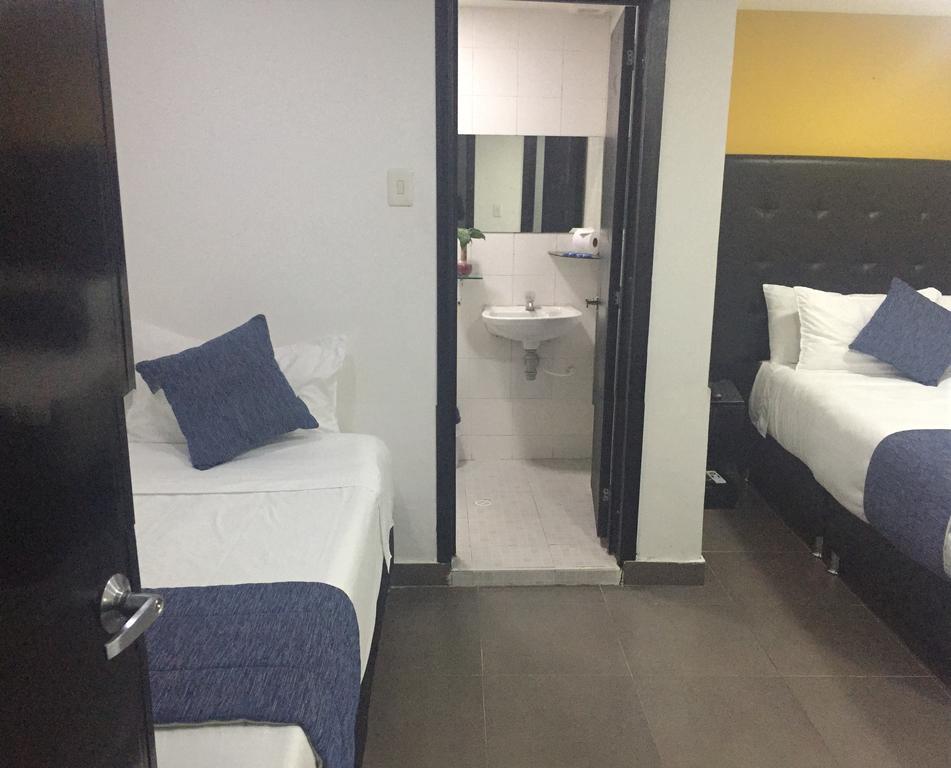 Hotel Aj Ferial Bogota Exterior photo