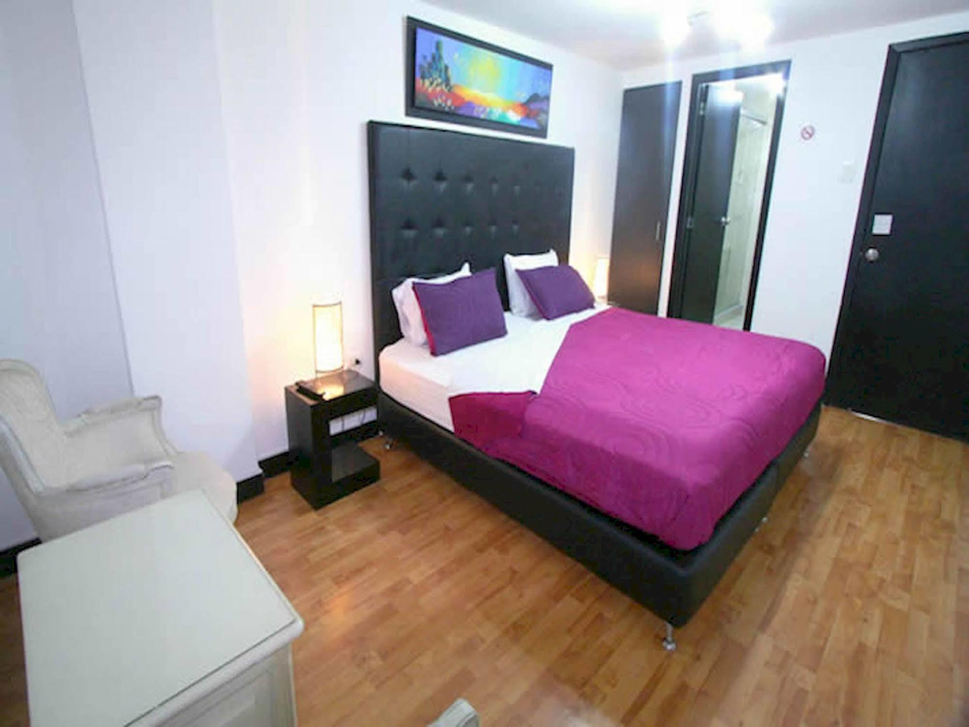 Hotel Aj Ferial Bogota Exterior photo